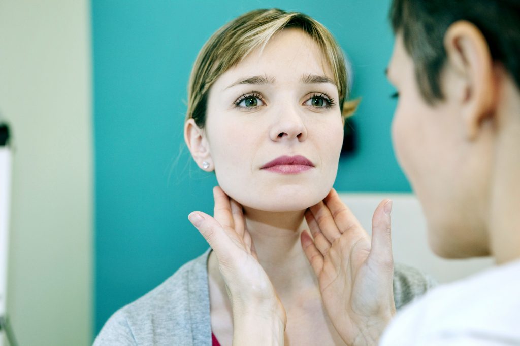 Bei Frauen wird eine Schilddrüsenunterfunktion häufig diagnostiziert.