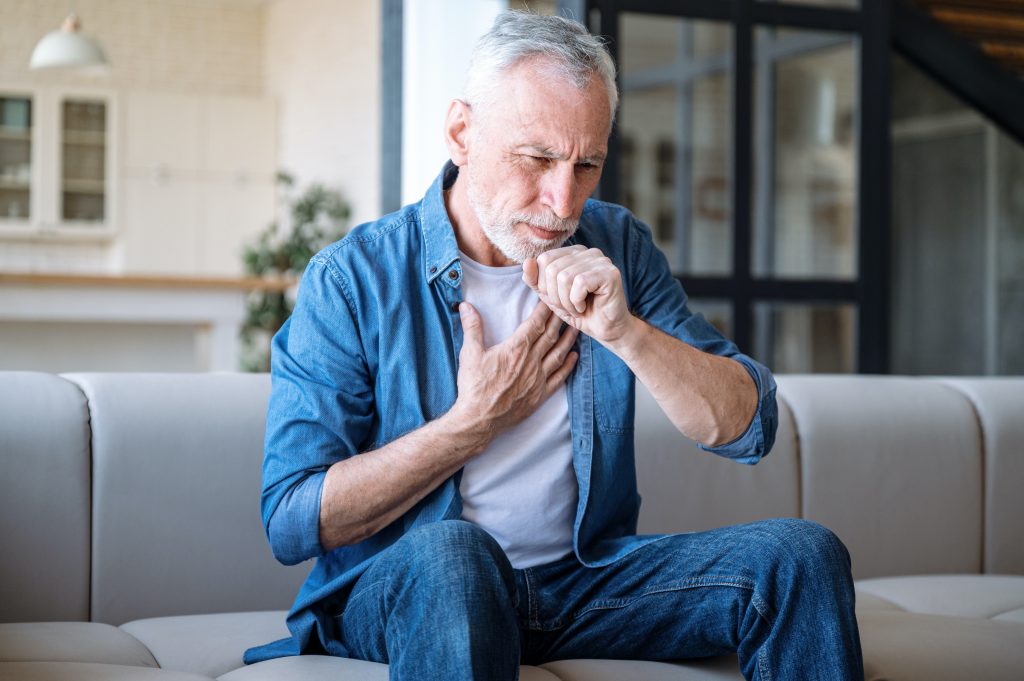 COPD ist eine Lungenkrankheit mit Husten, Auswurf und Atemnot.